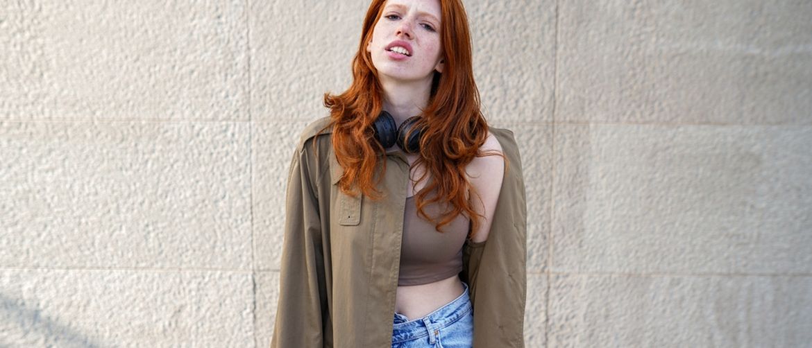 Iznervirana djevojka