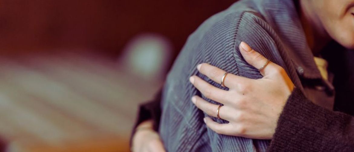 Zagrljaj prijateljica nakon tragedije