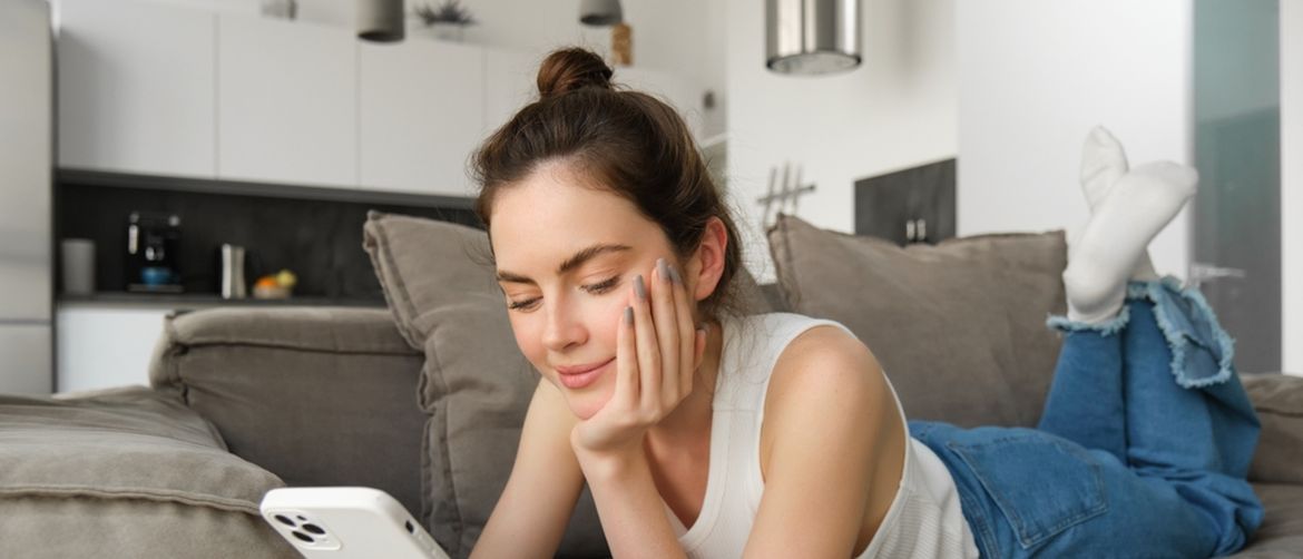 Skrolanje na mobitelu