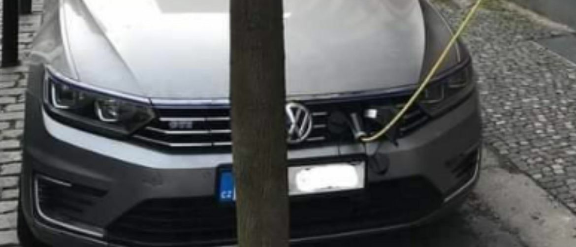 Punjenje automobila s drugog kata