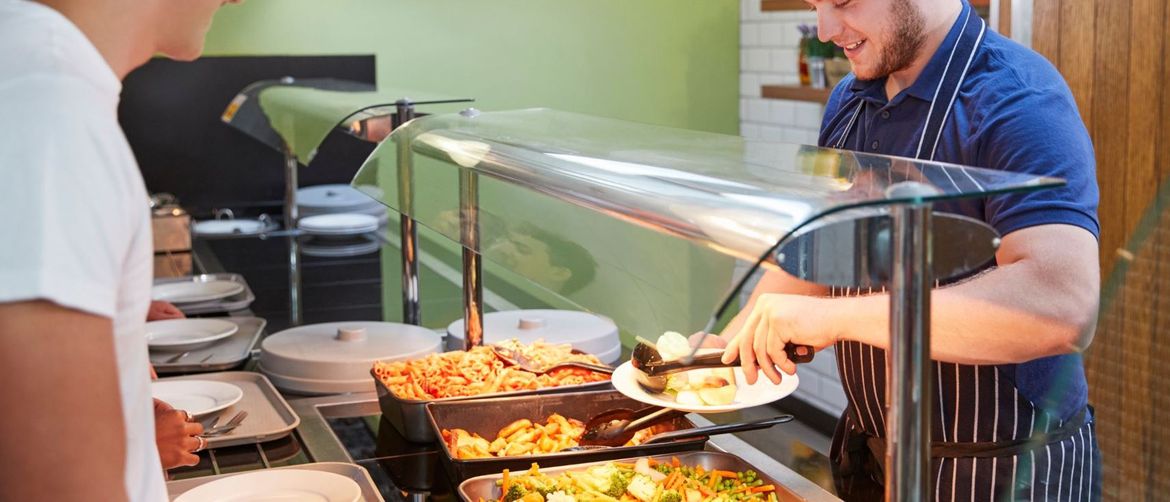 Obrok u studentskom restoranu