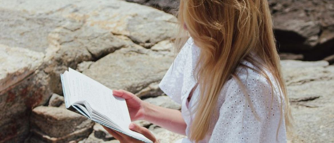 Čitanje na plaži