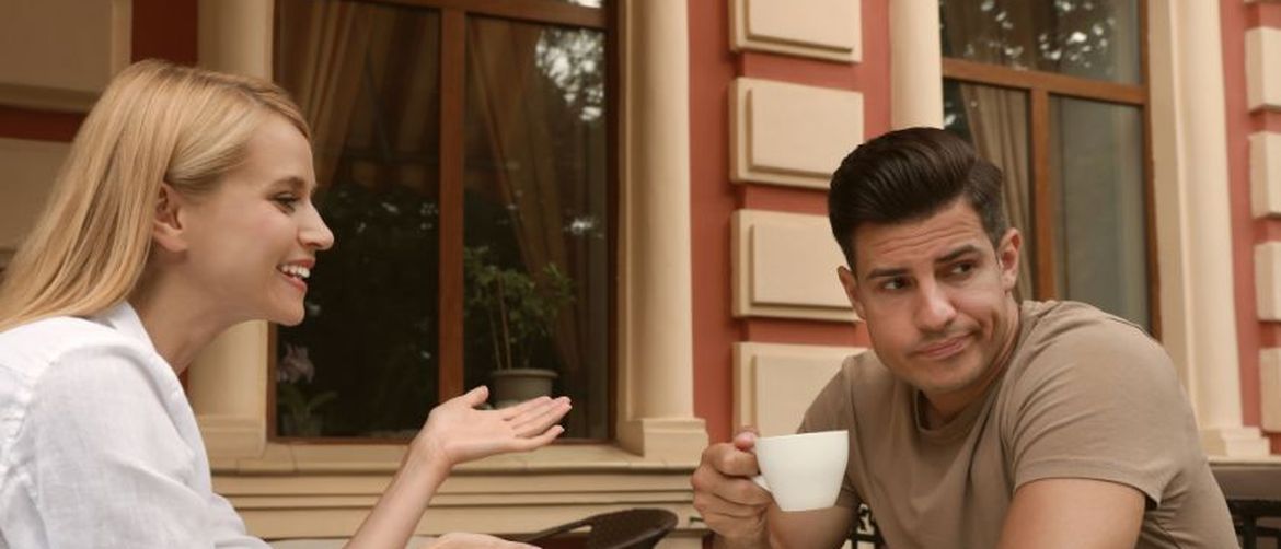 Ljut dečko na spoju