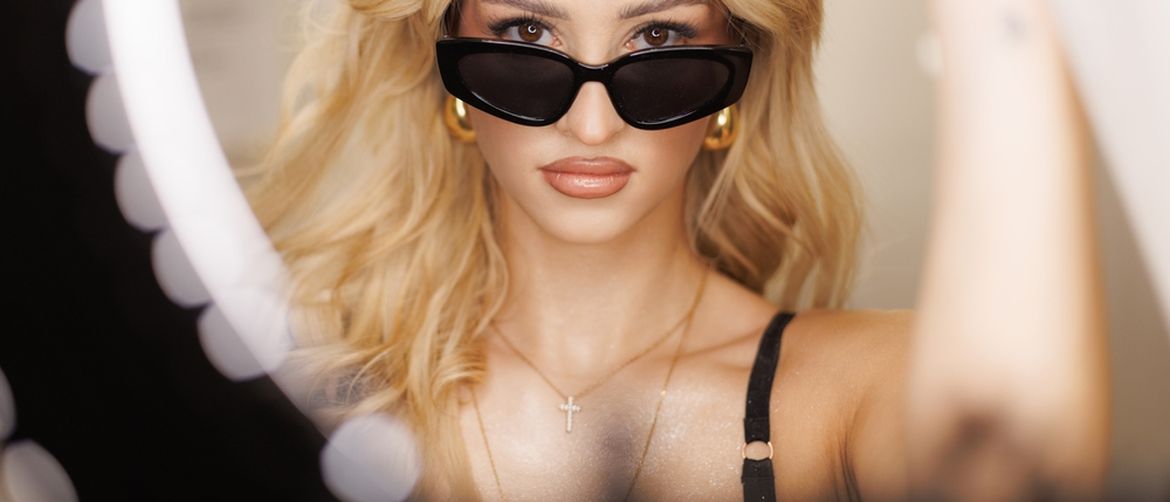 Našminkana djevojka