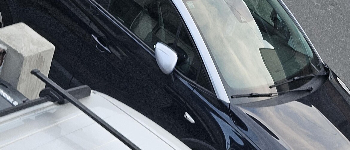 Auto na suncu