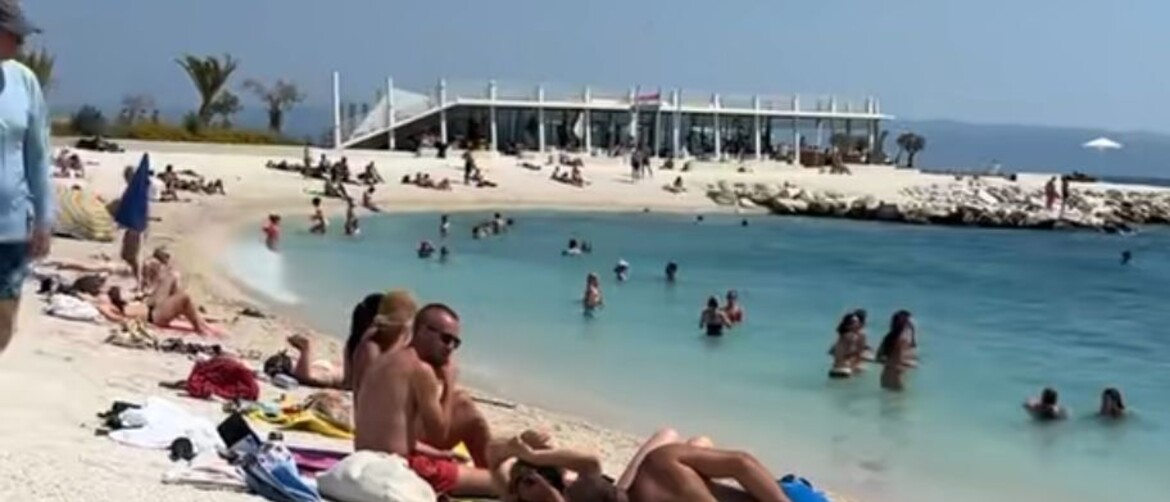 Kavalir na plaži