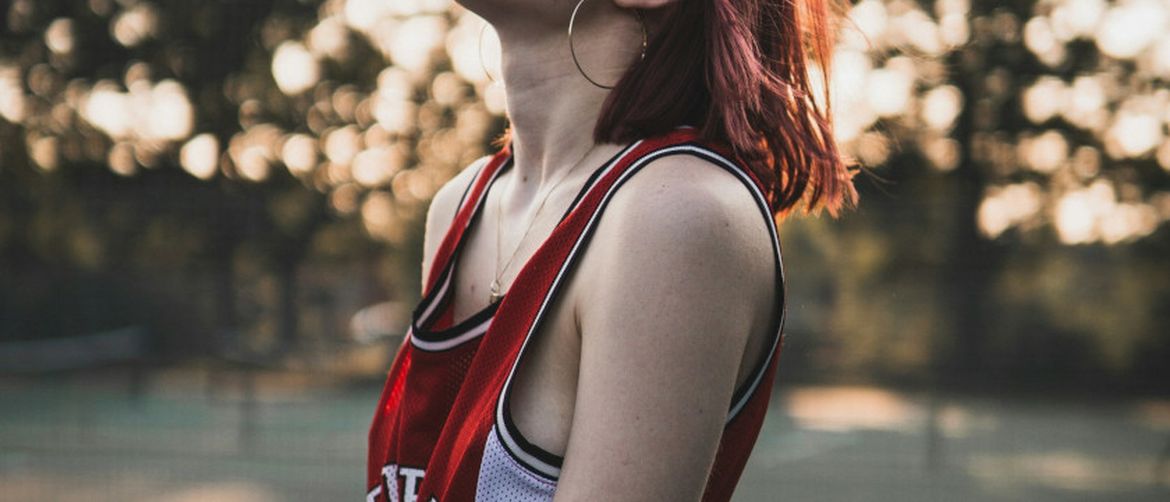 Zamišljena djevojka