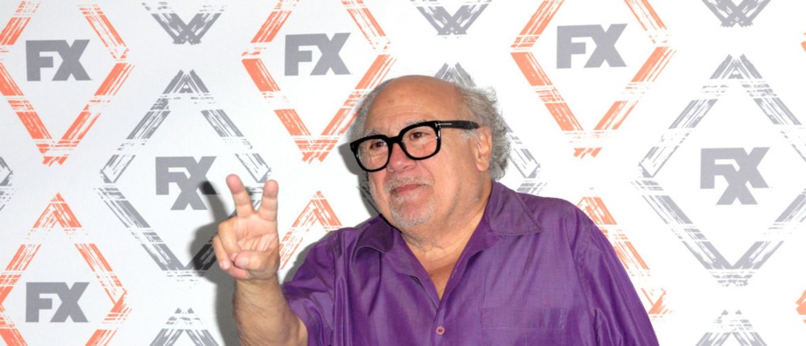Glumac i komičar Danny DeVito na crvenom tepihu