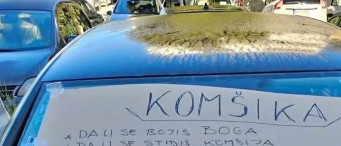 Poruka na autu