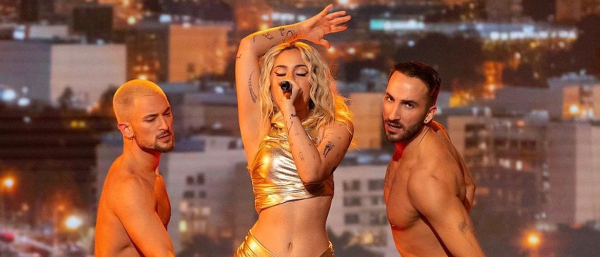 Antonia Dora Pleško kao Miley Cyrus