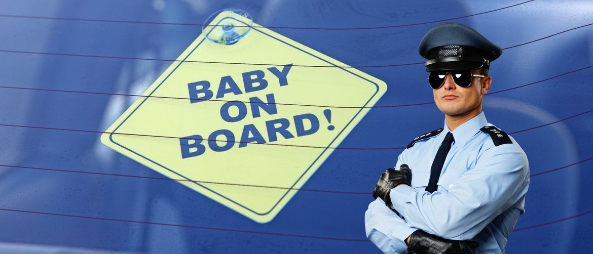 Naljepnica dijete u vozilu i policajac