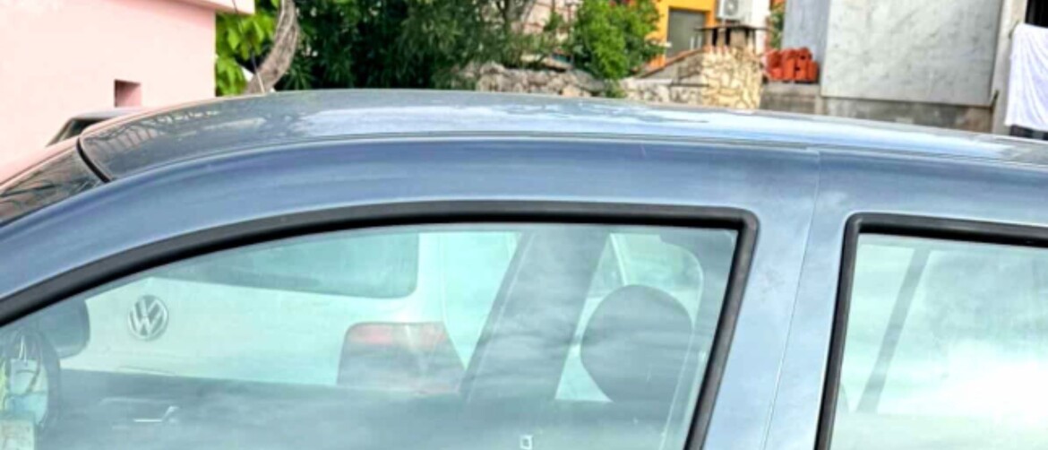 Neobičan način zaključavanja i zaštite automobila iz Dalmacije