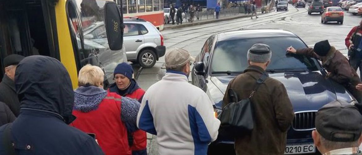 Bijesni građani su bili spremni na linč (FOTO: Oleksiy Kaftan/Facebook)