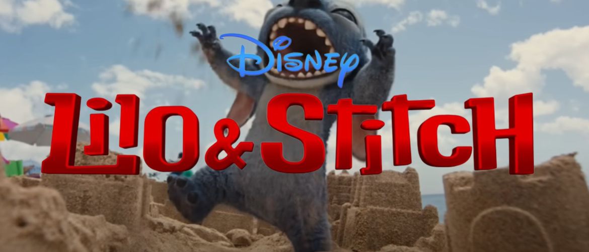 Stitch iz filma Lilo i Stitch na plaži i naslov filma