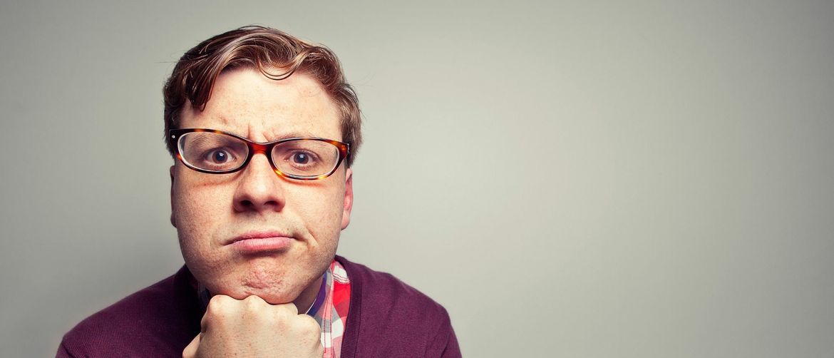 Intelektualac s naočalama