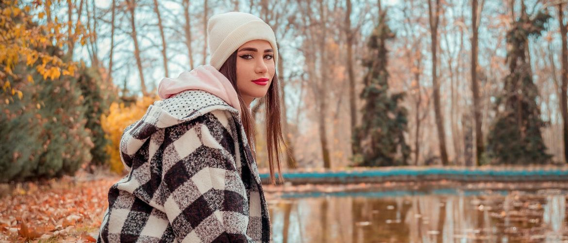 Zamišljena djevojka