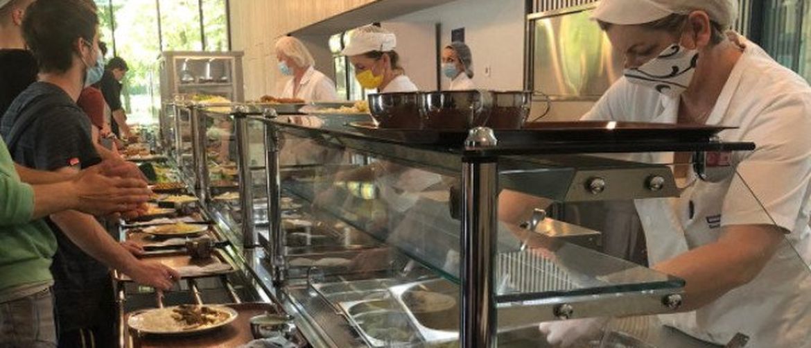 Studenti tvrde da su gladni, a neki su se navodno i otrovali?