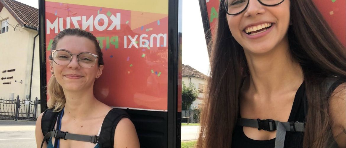 Studentica na studentskom poslu