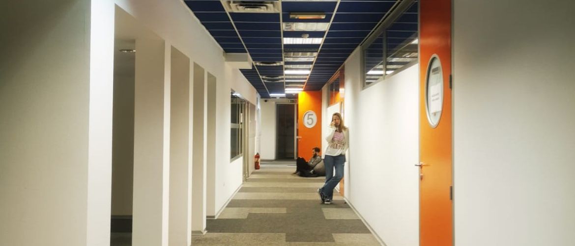 Hodnik, Fakultet političkih znanosti