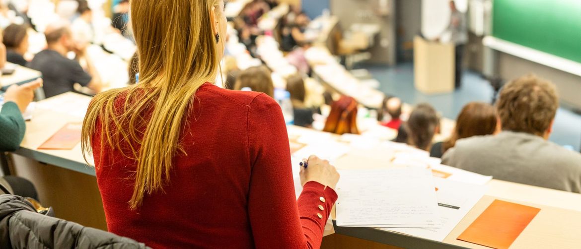 Studentica na predavanju