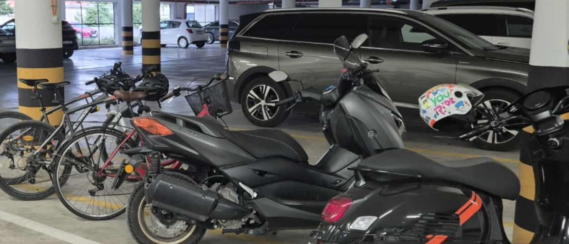 Neobična scena na parkingu u Zadru