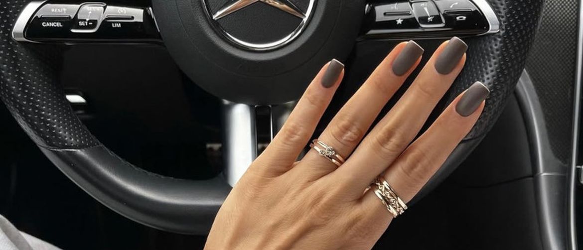 Siva manikura za jesen