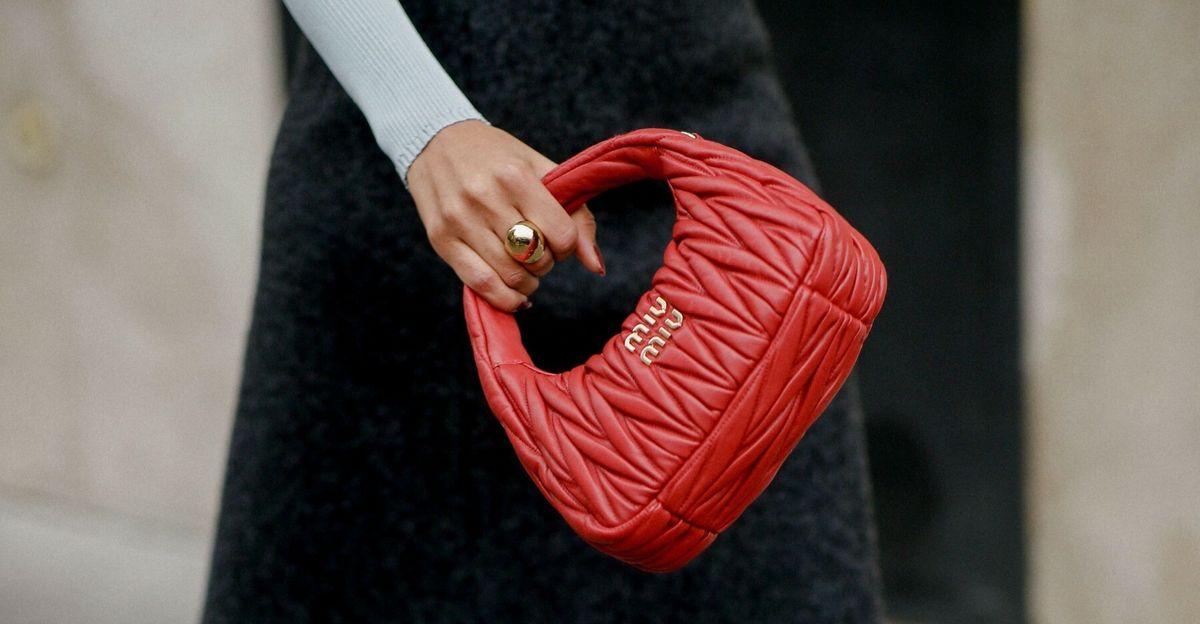 Efektna torbica podiže svako izdanje