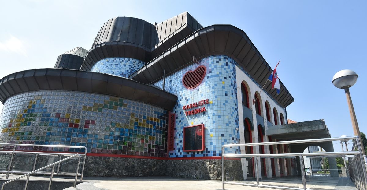 Andrija Mutnjaković, Kazalište Trešnja