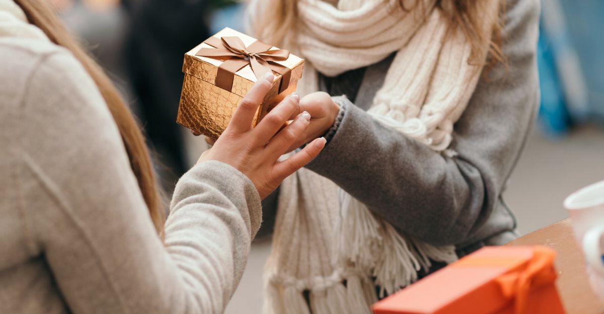 Što pokloniti najboljoj prijateljici koja vam je kao sestra?