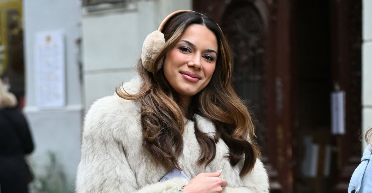 Ljepotica iz Zagreba u klasičnim crnim čizmama