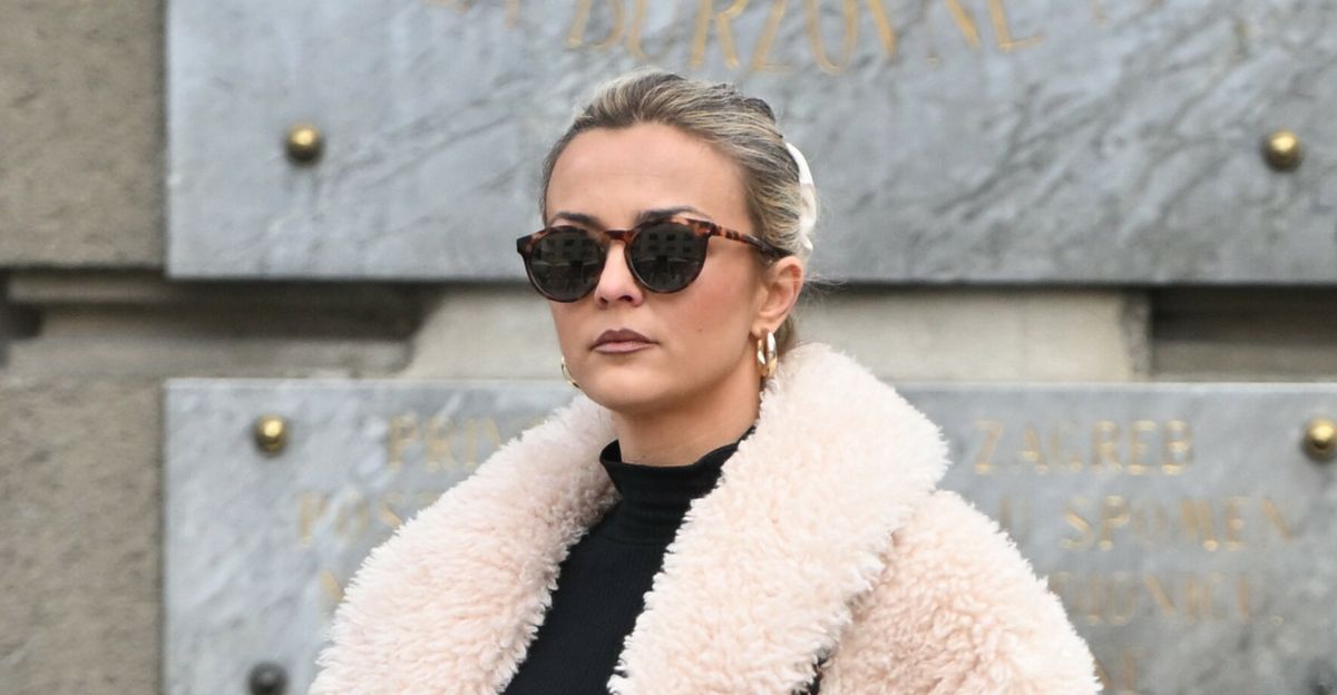 Ljepotica iz Zagreba u popularnim tenisicama