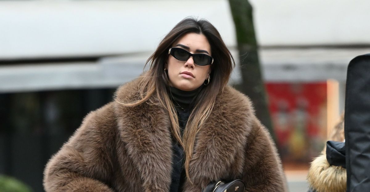 Ljepotica iz Zagreba u nekad popularnim tenisicama