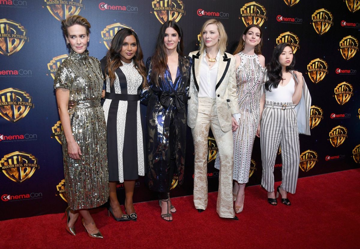 Sarah Paulson, Mindy Kaling, Sandra Bullock, Cate Blanchett, Anne Hathaway i Awkwafina
