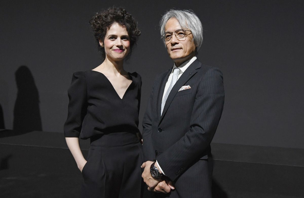 Neri Oxman i predsjednik kompanije Lexus International Yoshihiro Sawa na Milanskom tjednu dizajna 2017.