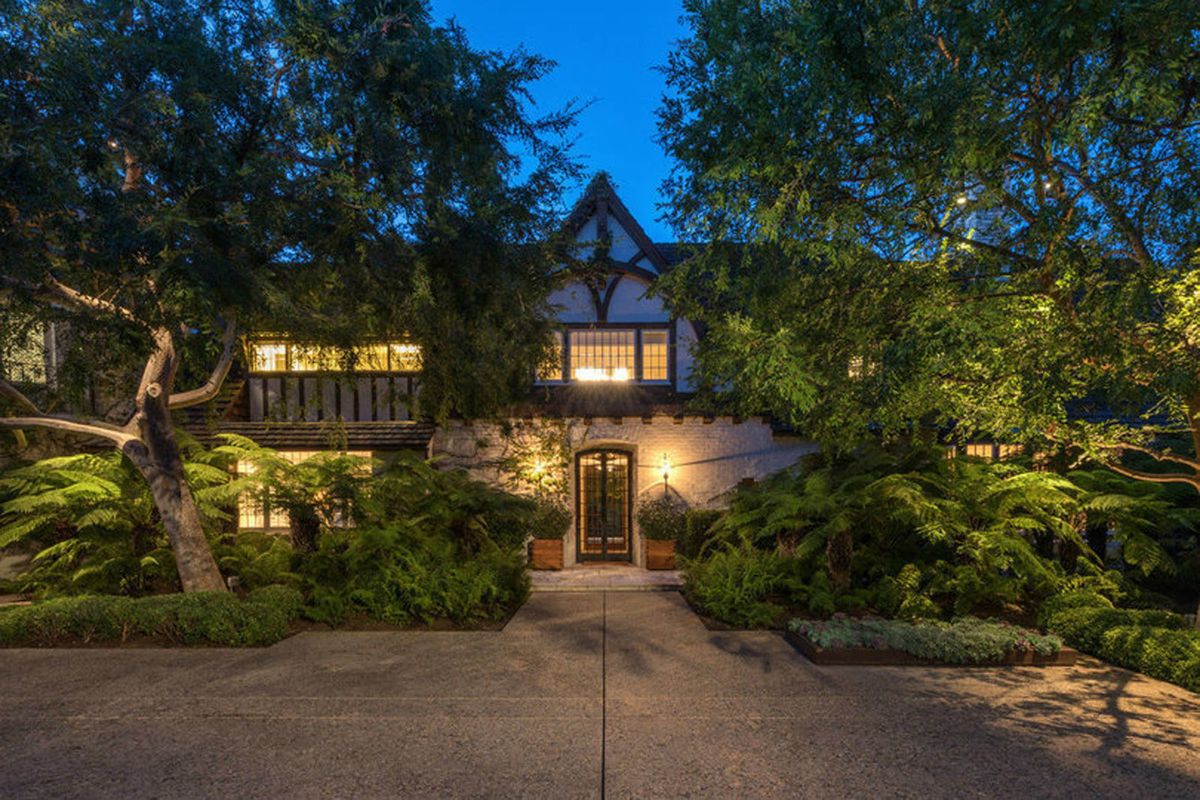 Vila u kojoj su živjeli Jennifer Aniston i Brad Pitt prodaje se za 56 milijuna dolara - 4