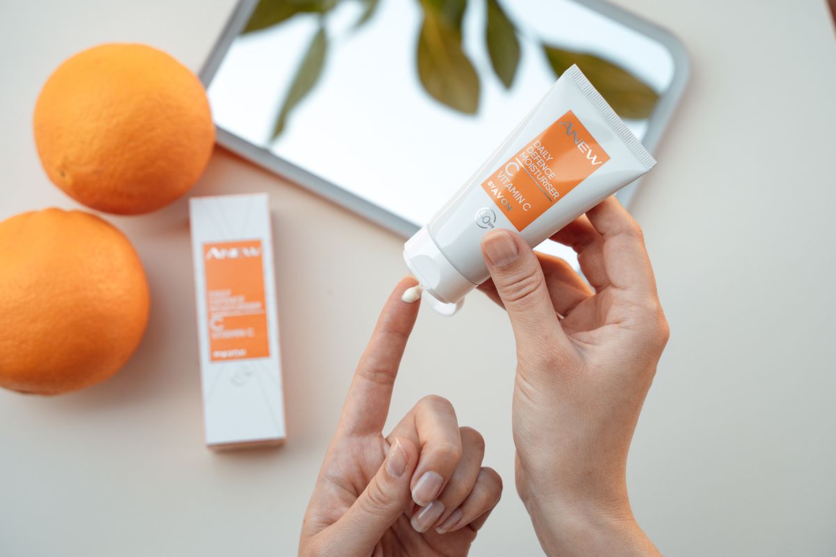 Avonov Anew losion s vitaminom C