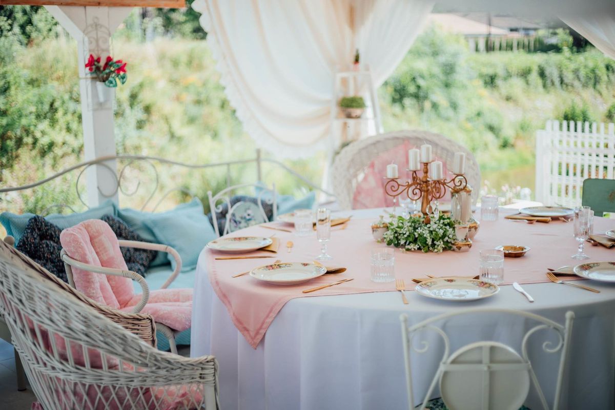 Nataša Veselinović iz Valjeva uredila je svoju ružičastu terasu iz mašte - 6