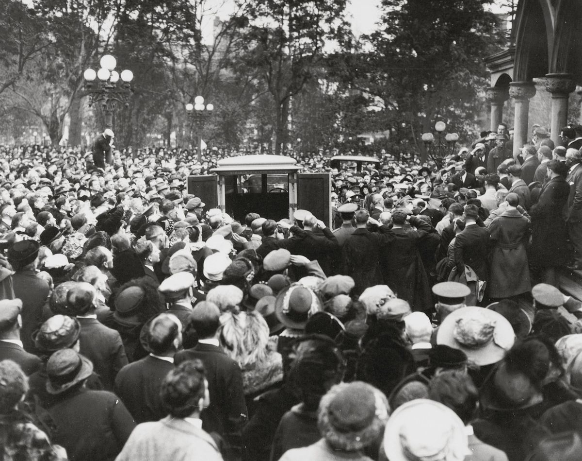 Sprovod Rudolpha Valentina