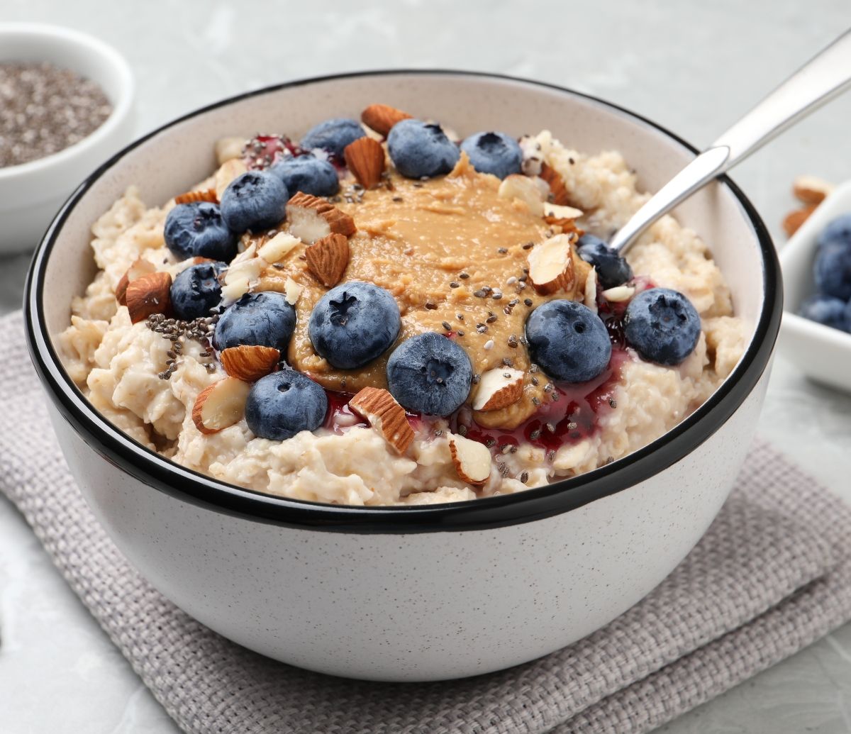 Zobena kaša s maslacem od kikirikija