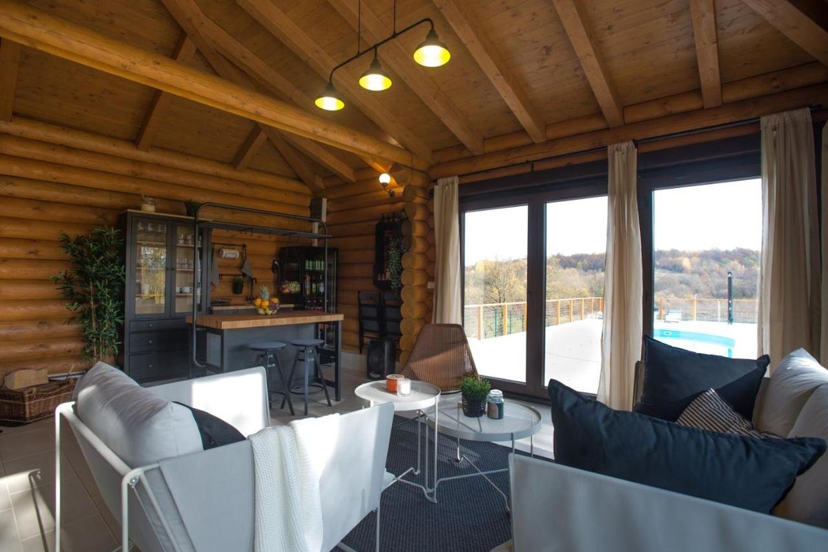 Drvena kuća Babylonica blizu Petrinje