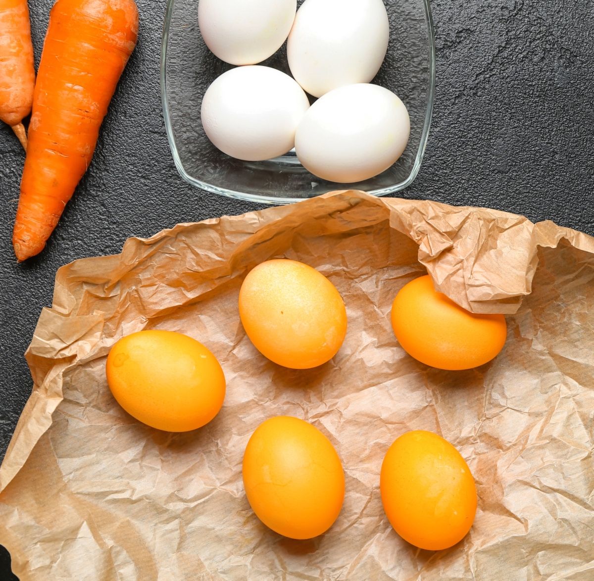 Jaja obojena mrkvom