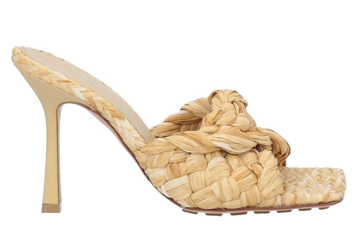 Ana Gruica Uglešić nosi štikle od rafije s potpisom modne kuće Bottega Veneta