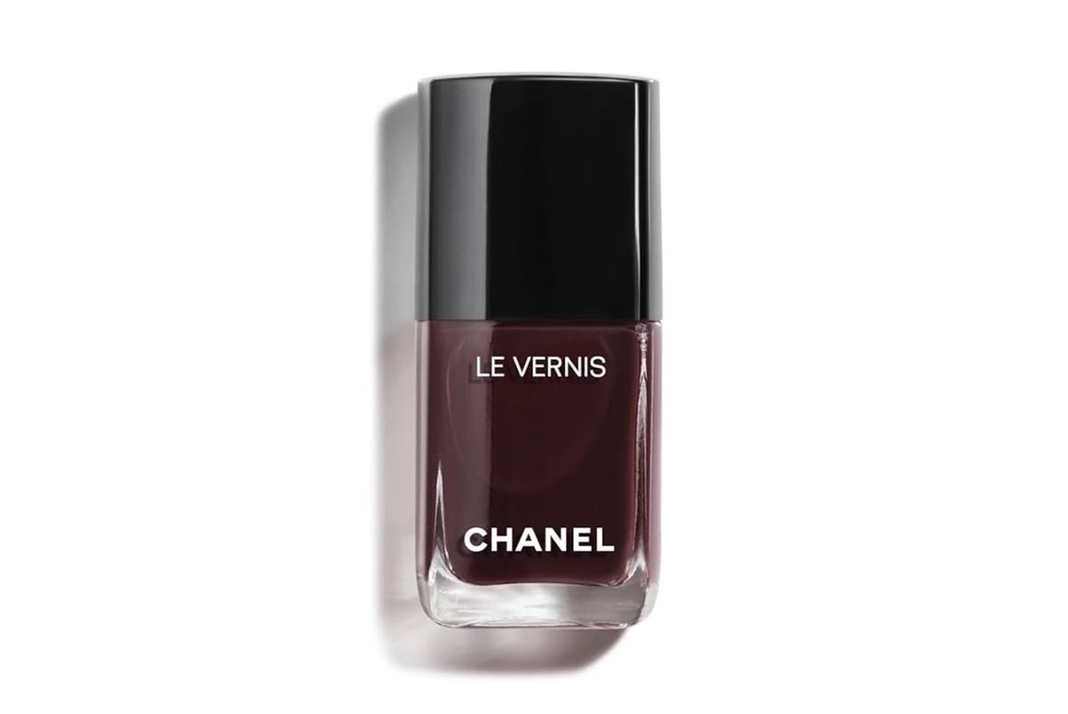 Chanel Le Vernis Vamp (Rouge Noir)