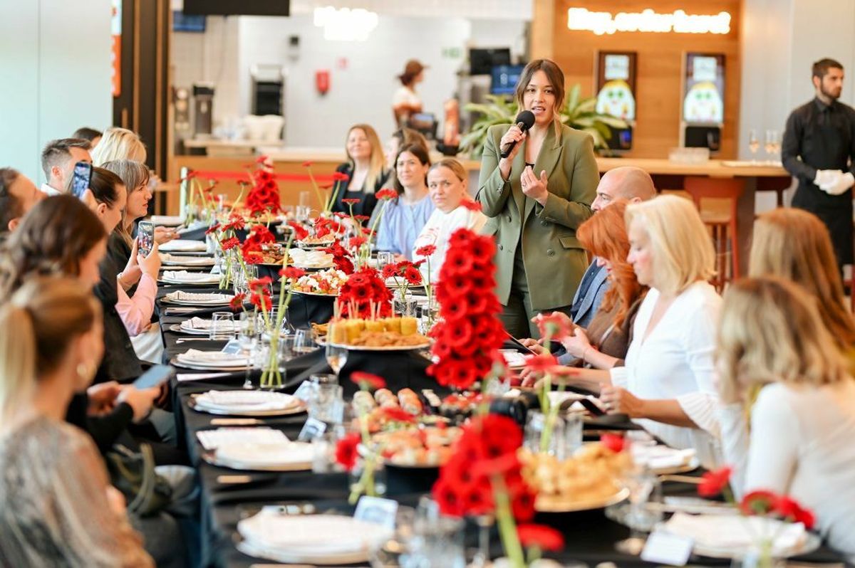 Arena Centar . Food Court