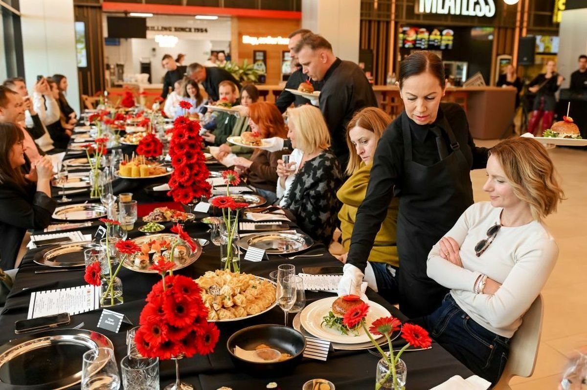 Arena Centar . Food Court