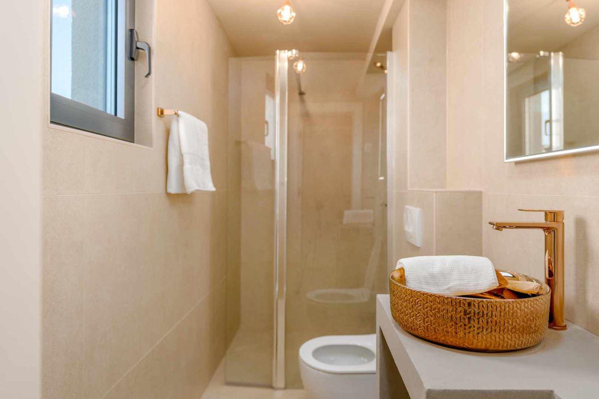 Prekrasna kuća u Novalji s čarobnom terasom i bazenom - 20