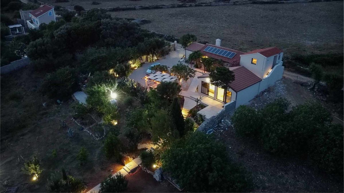 Prekrasna kuća u Novalji s čarobnom terasom i bazenom - 23