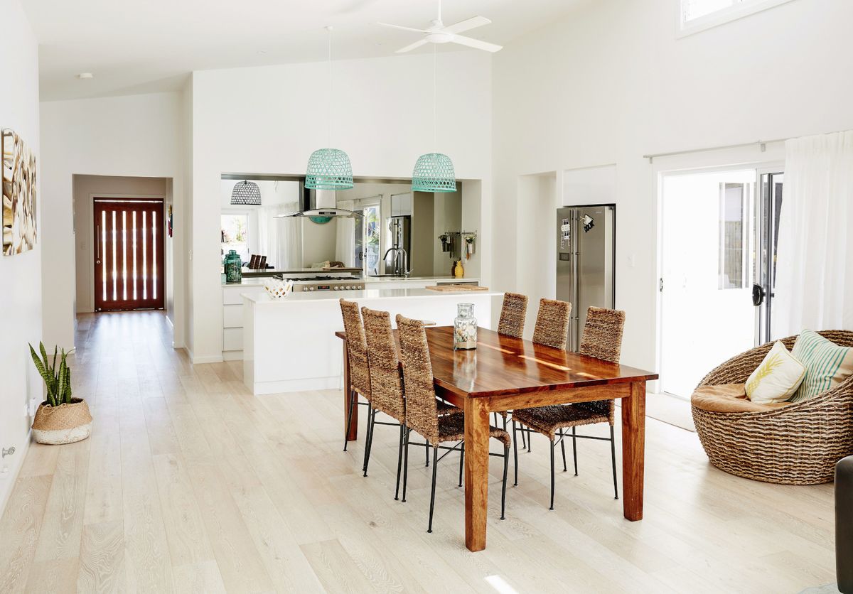 Pleteni stolci u kuhinji i blagovaonici - 3