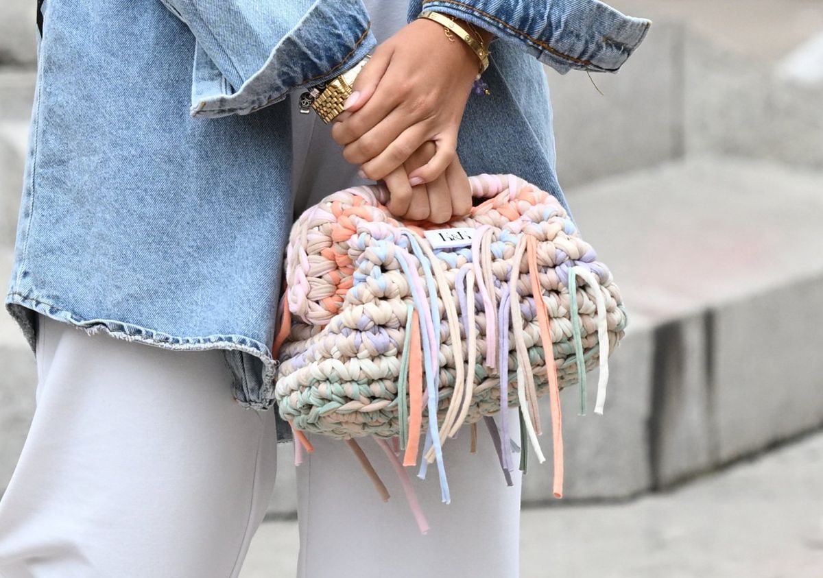 Izdanje sa špice u odličnoj jakni od trapera