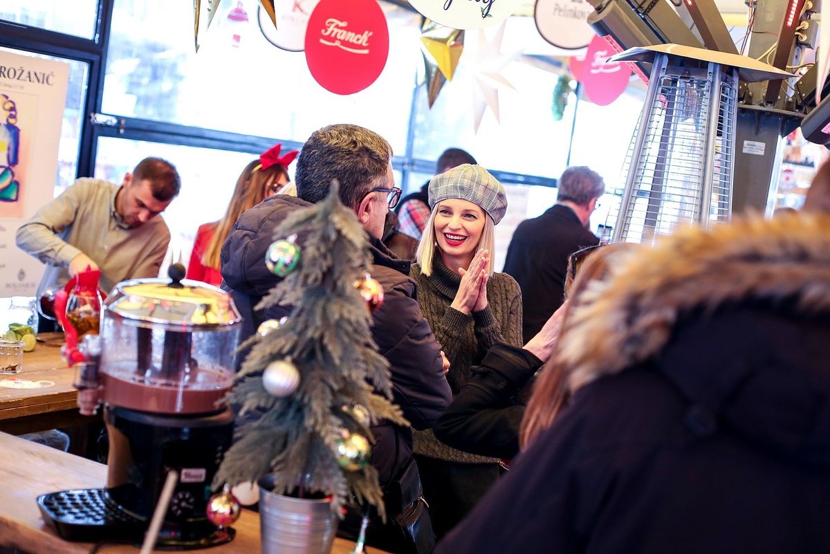 Osječajnik na terasi kafića Story Supercaffe